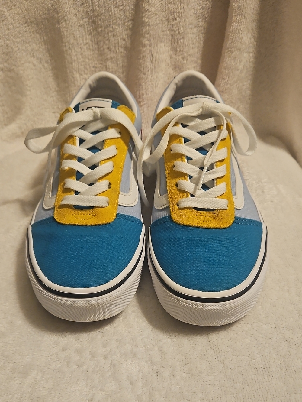 Vans Womans Old Skool Yacht Club sneakers
